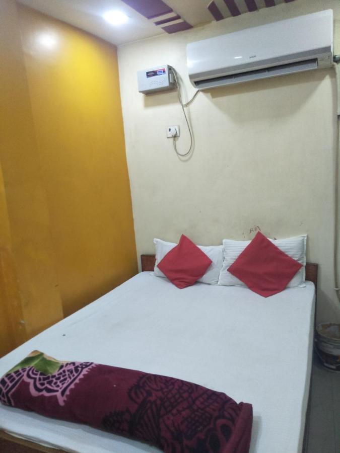 Hotel Shiv Mahima Inn By Wb Inn Prayagraj Esterno foto