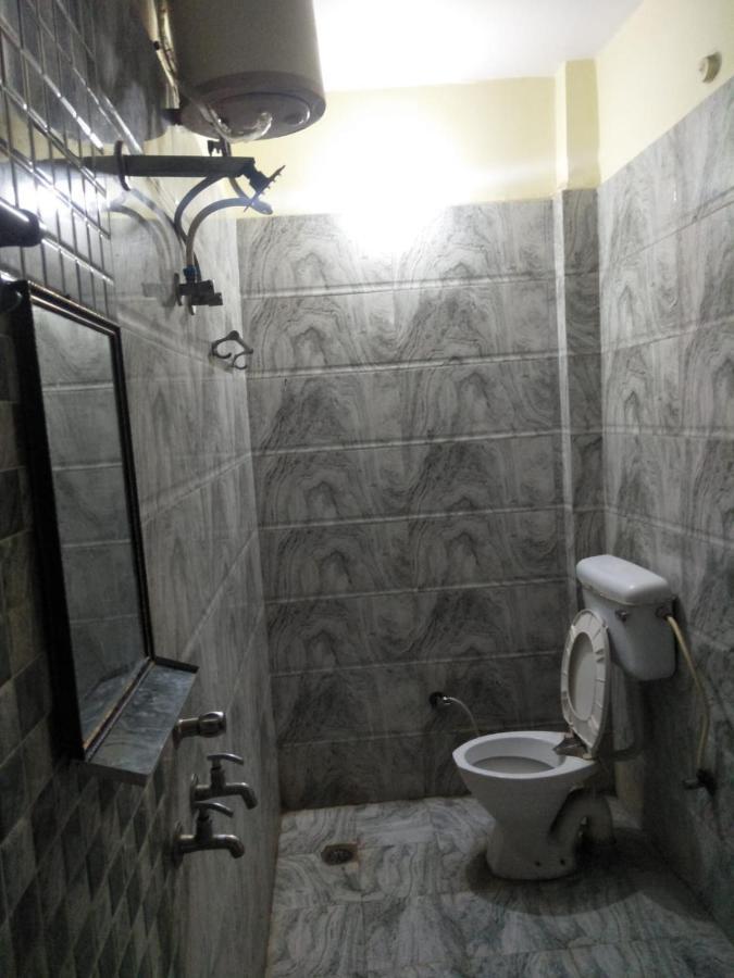 Hotel Shiv Mahima Inn By Wb Inn Prayagraj Esterno foto