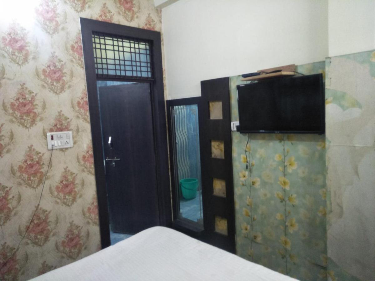 Hotel Shiv Mahima Inn By Wb Inn Prayagraj Esterno foto